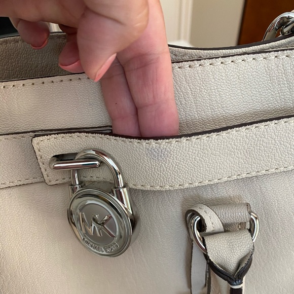 Michael Kors Hamilton Vanilla LG tote - Picture 5 of 7